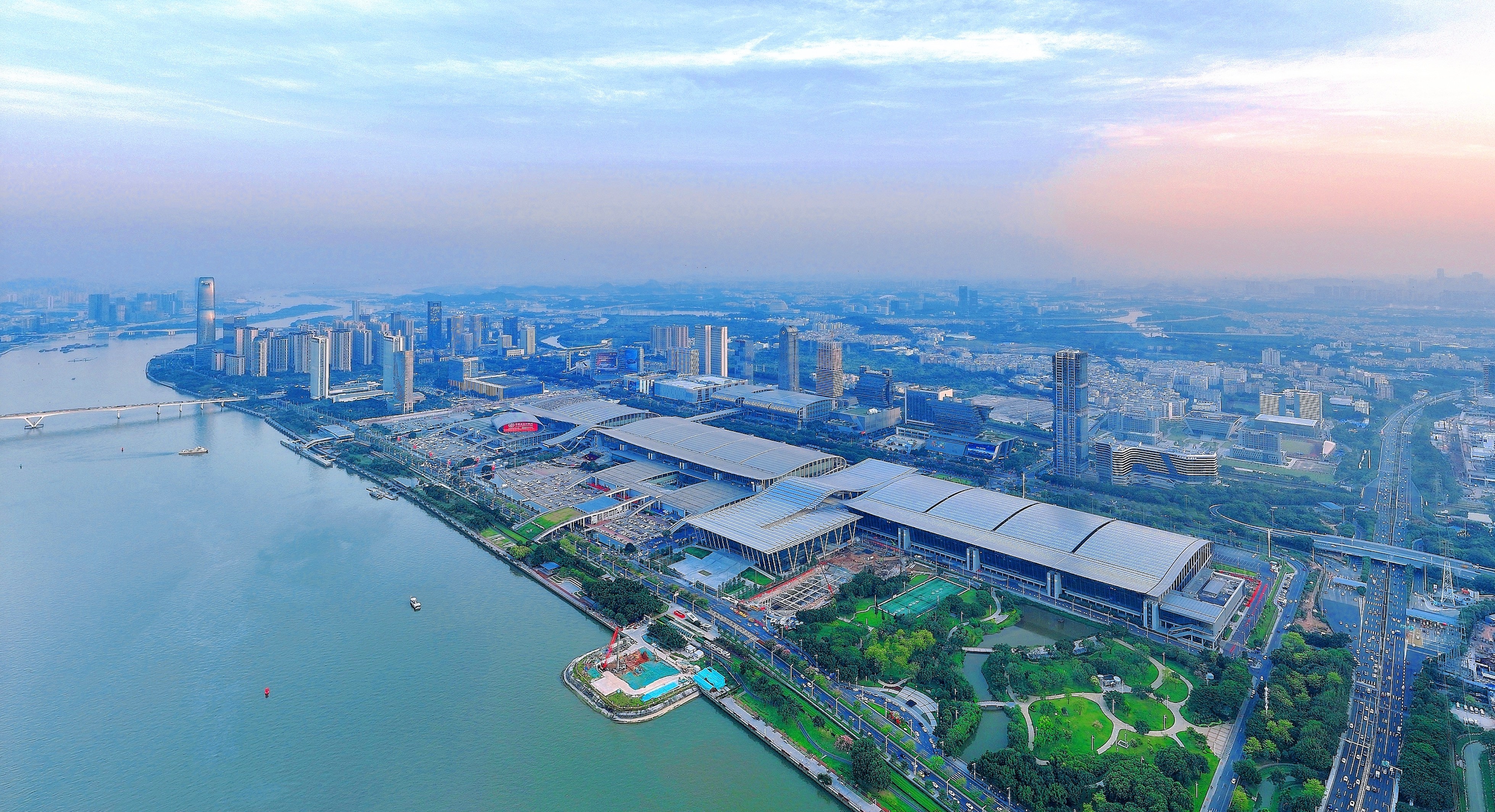 1712732824264990.jpg 广交会展馆.jpg