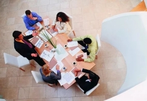 鸿威人：安全感的传递者