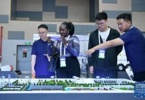 第18届世界光伏储能展启幕在即 绘就中非绿色合作新图景