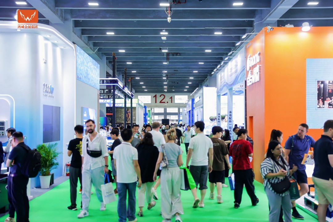 潜水展.jpg